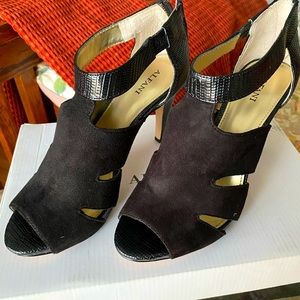 Alfani black suede and leather pumps
